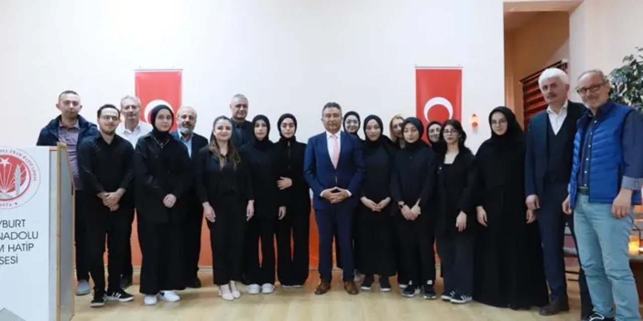 Bayburt Kız Anadolu İmam Hatip Lisesi, Abdurrahim Karakoç'u andı