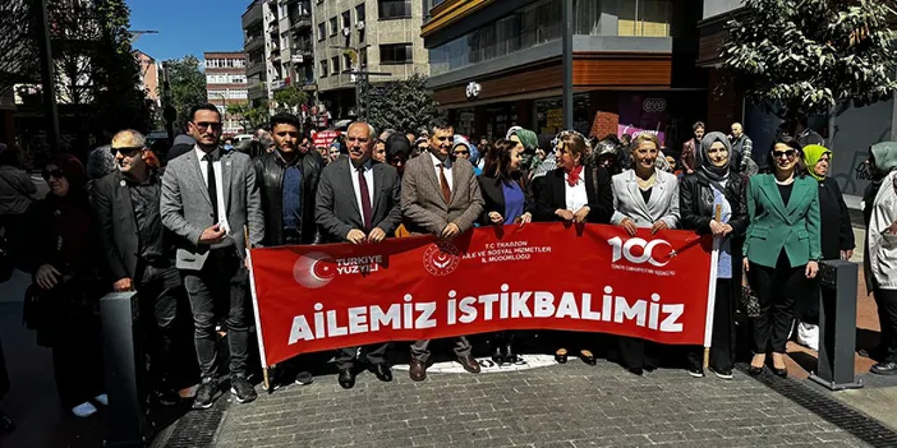 Trabzon'da 'Ailemiz İstikbalimiz' yürüyüşü düzenlendi