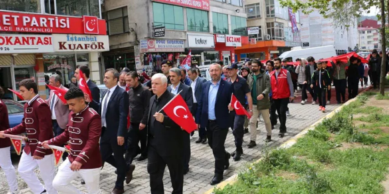 Trabzon'un Of ilçesinde Gençlik yürüyüşü yapıldı