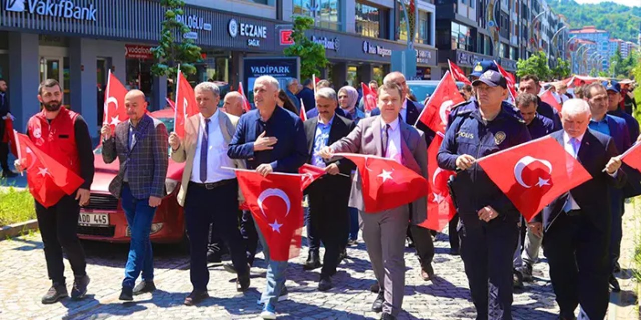 Trabzon'un Of ilçesinde Gençlik yürüyüşü yapıldı