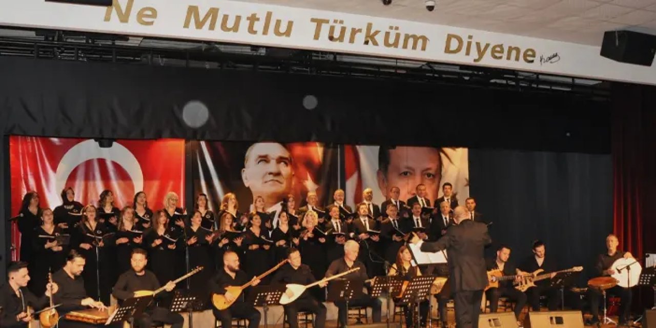 Trabzon Üniversitesi Akademisyenler Korosundan muhteşem konser