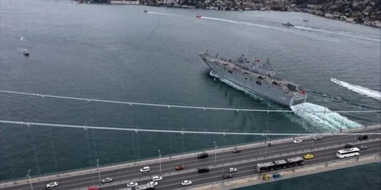 İstanbul'da boğazda arızalanan dev gemi kurtarıldı