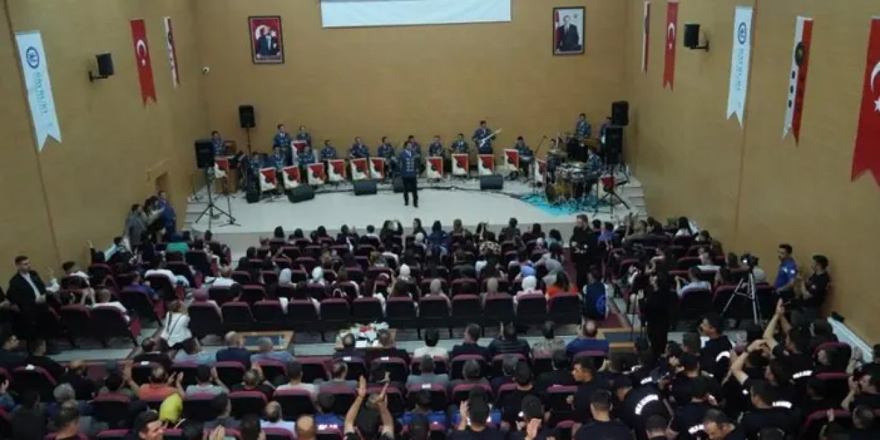Polis Bandosu'ndan Bayburt'ta konser
