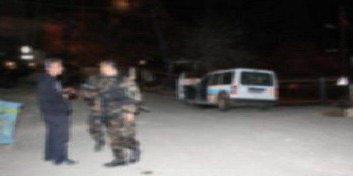 Diyarbakır'da polise saldırı: 2 yaralı