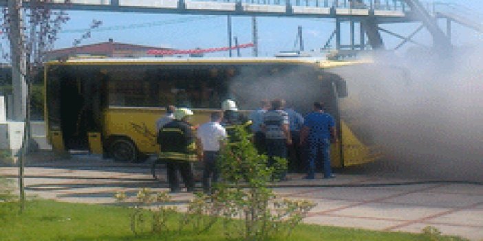 Rize'de yanan otobüs korkuttu
