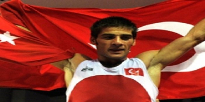 Trabzonlu boksör 2. tura yükseldi