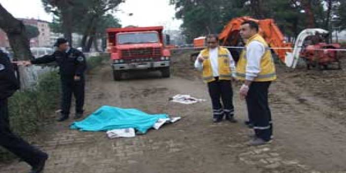 Sinop'ta iş makinası devrildi: 7 ölü
