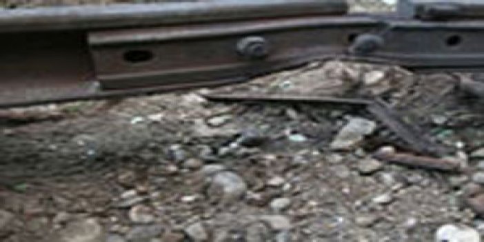 Erzincan'da yük trenine bombalı saldırı