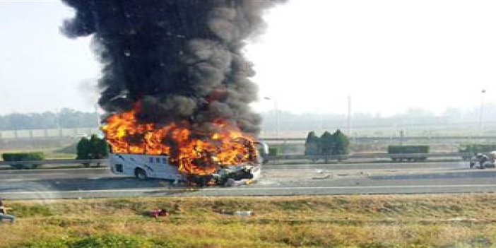 Çin'de turist otobüsü yandı: 6 ölü