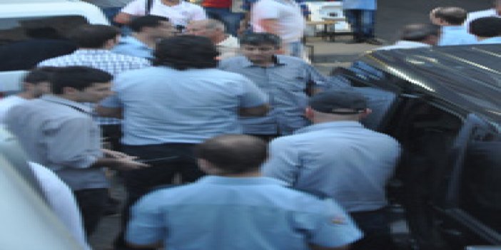 Çömlekçi'de polise çirkin saldırı