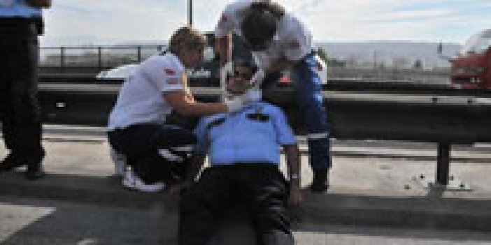 İzmir'de kaza: 3'ü polis 7 yaralı