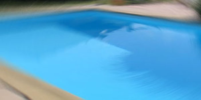 3 yaşındaki çocuk havuza düşerek boğuldu