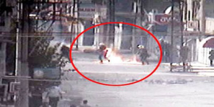 PKK gösterisinde polisi yaktılar