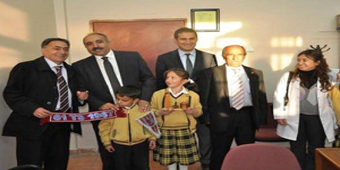 Trabzonsporlu Belediye Başkanına hediye