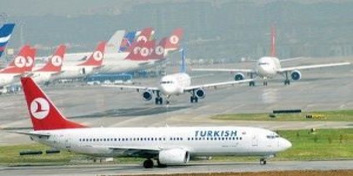 Trabzon uçağı Ankara'ya acil iniş yaptı