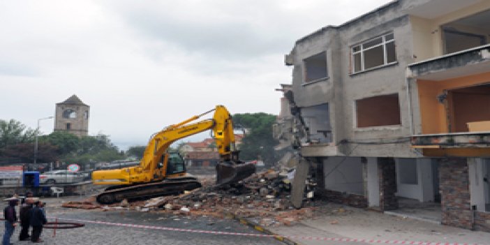 Trabzon Ayasofya'da binalar yıkılıyor