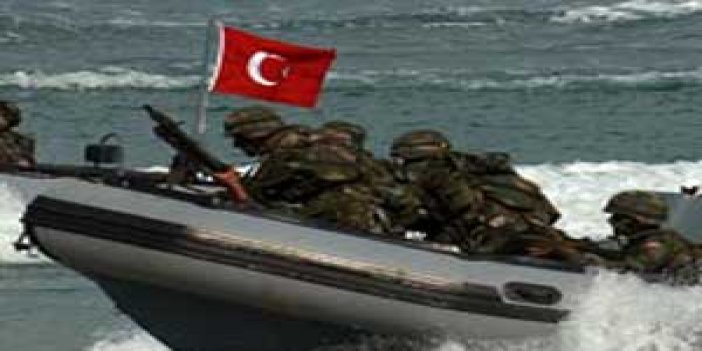 ''Türk donanmasını vurmalıydık''