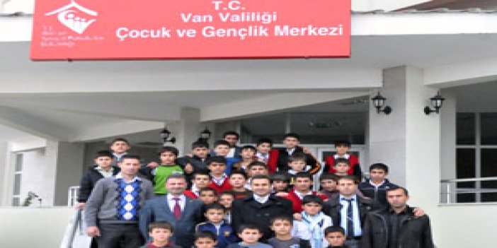 Trabzon'dan Van'a oyuncak kardeşliği