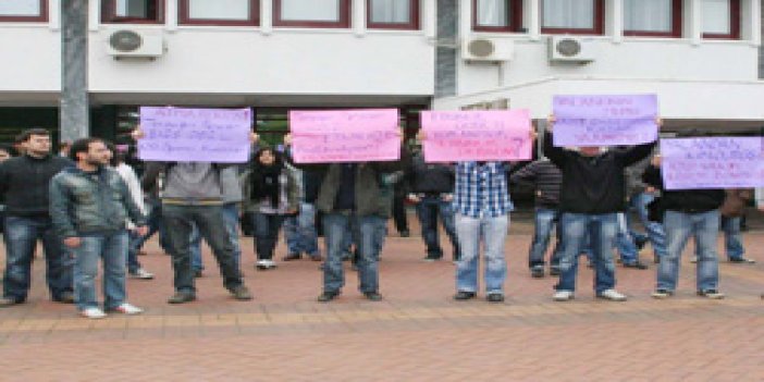 Trabzon KTÜ'de kadına destek eylemi