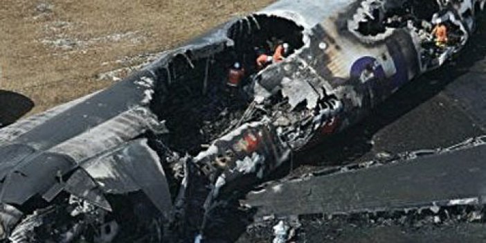 Uçağının düşmesi sonucu 30 kişi öldü