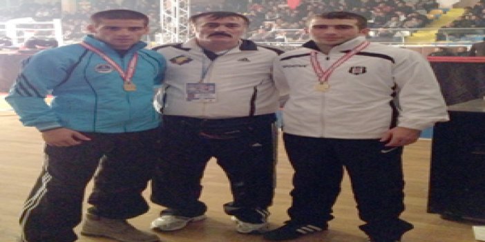 Trabzonlu Boksörler 2 sıklette birinci oldu