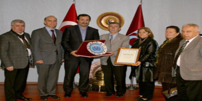Trabzonspor'a Kızılay'dan madalya
