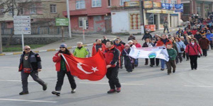 Trabzon'da dağcıları anma yürüyüşü