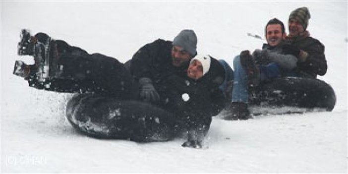 Ayder Yaylası'nda  6.kardan adam şenlikleri