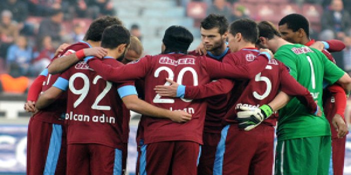 Trabzonspor'da 9 Futbolcu Kart Sınırında