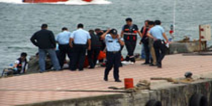 Trabzon'da Gençler denize düştü