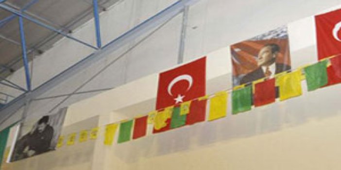 Öcalan ve Atatürk aynı posterde...!