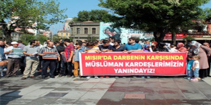 Trabzon'dan Mursi'ye destek