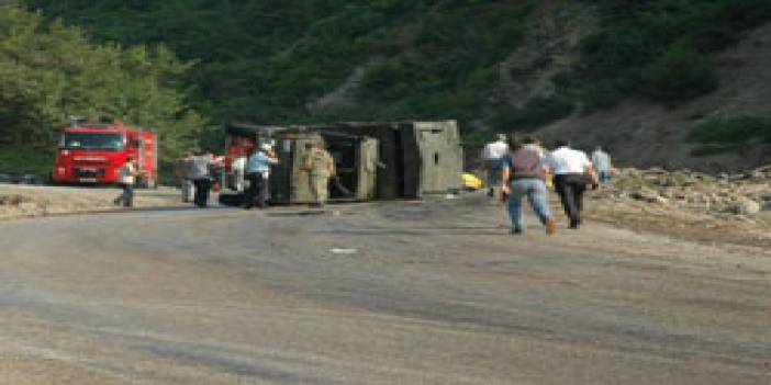 Şırnak'ta askeri araç devrildi! 12 asker yaralandı - 23 Temmuz 2013