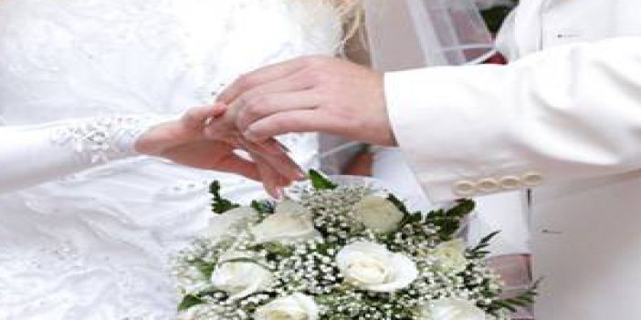 Yeni evleneceklere 10 bin TL kredi