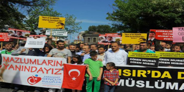 Trabzon'da iftardan sahura Mısır protestosu