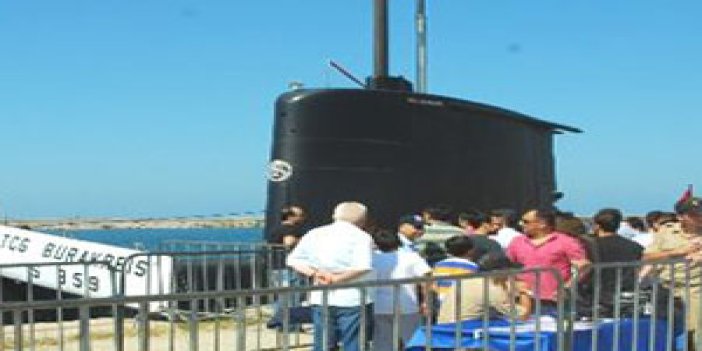 Burakreis Denizaltısı Giresun'da ziyarete açıldı