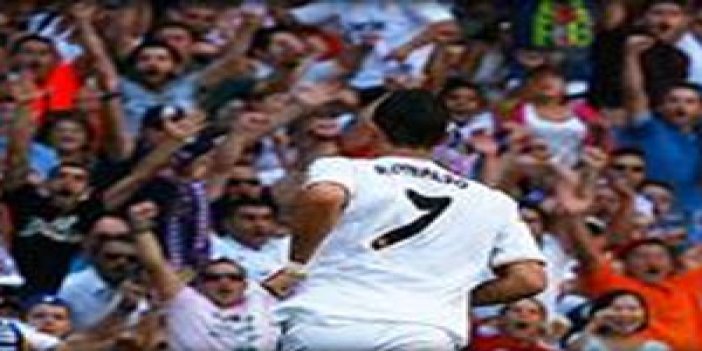 Ronaldo Madrid'te kalıyor