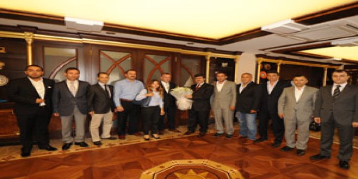 Trabzon Valisi Öz'e ziyaretler sürüyor