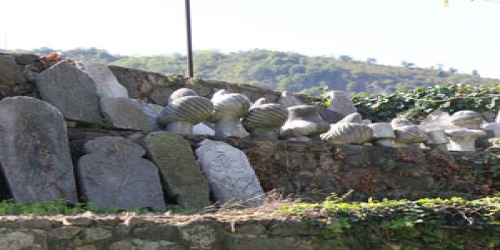 Tirebolu Kalesi'nde tarihi Osmanlı taşları bulundu