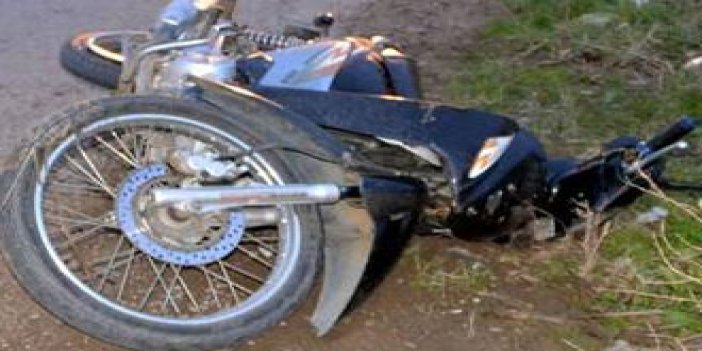 Motosikletli kuryeler çarpıştı: 1 ölü, 2 yaralı
