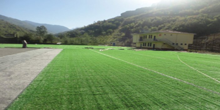 Trabzon'da sahalar yenileniyor