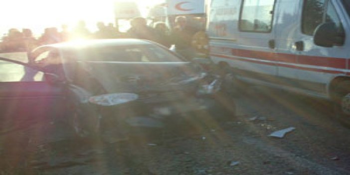 Konya'da kamyonet devrildi: 3 yaralı