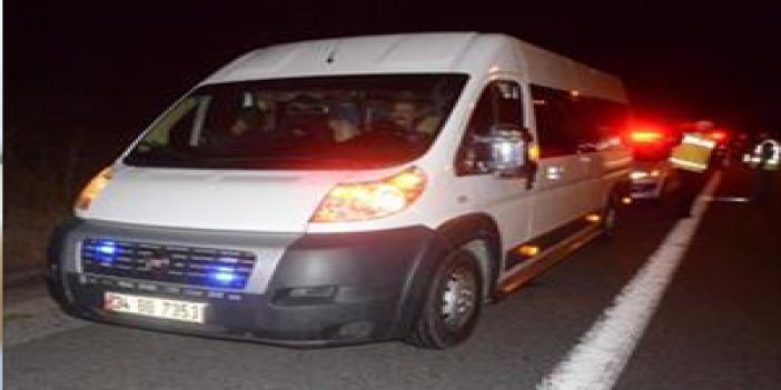 Polis Çakarlı Minibüste 28 Kaçak Yakalandı
