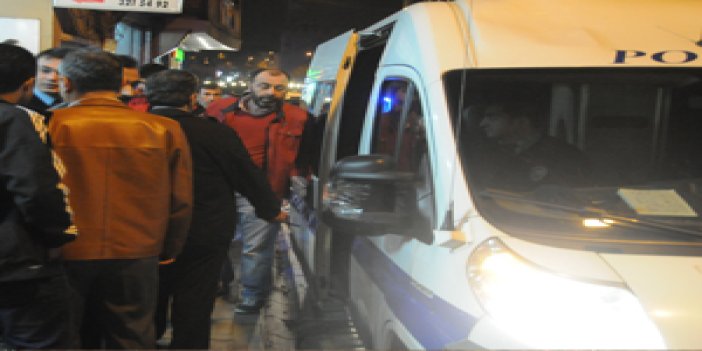 Trabzon'da gergin anlar! Polise silah...