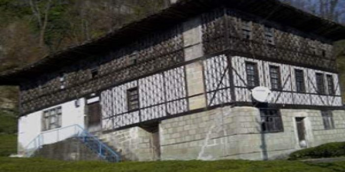 Trabzon'da tarihi evler yenileniyor