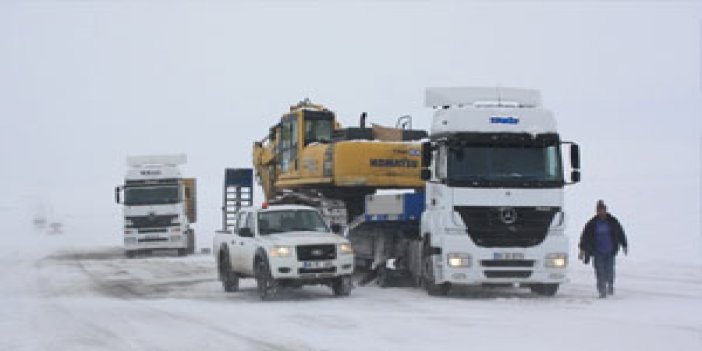 Kars'ta 134 köy yolu ulaşıma kapandı