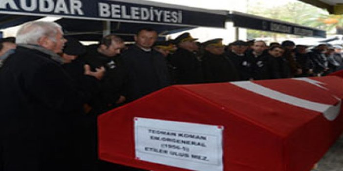 Teoman Koman'ın arkadaşı cenazede patladı