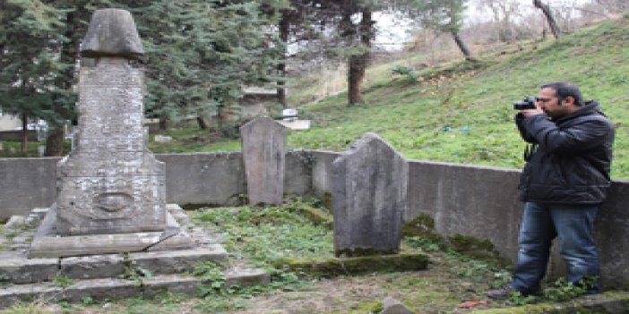 Tarihi mezarlar ilgi bekliyor