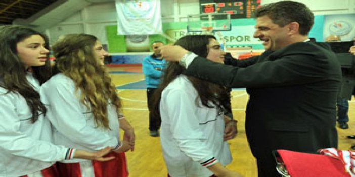Trabzon'da Bayanlar Basketbol turnuvası sona erdi