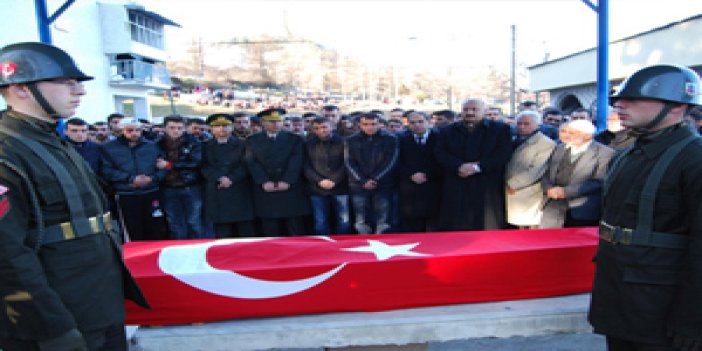 Kaza kurbanı Trabzonlu askere son görev!